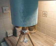 Table lamp