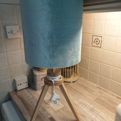 Table lamp