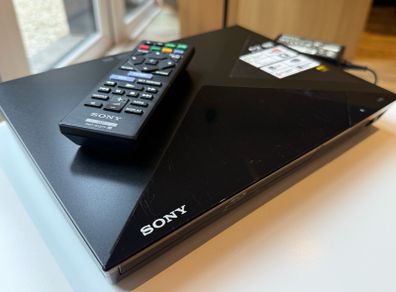 Sony BDP-S1200 1080p Blu-ray Player - Complete with Remote & Power Supply