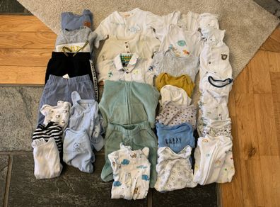 Baby Boy 0-3 month clothes bundle (100 items)(Great condition)