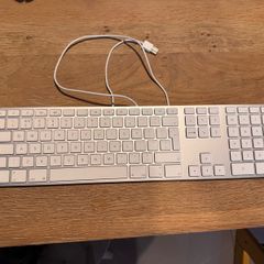 Apple keyboard