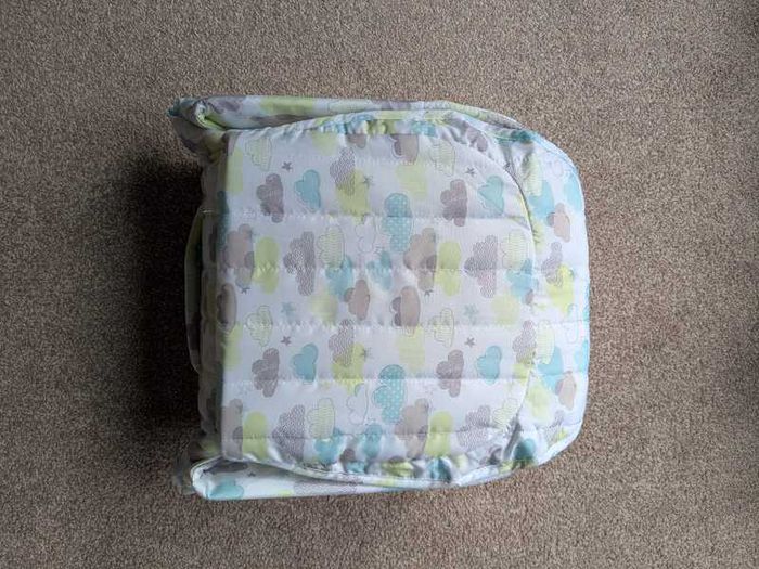 Baby Delight portable bassinet