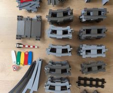Lego Duplo - 119 train track pieces