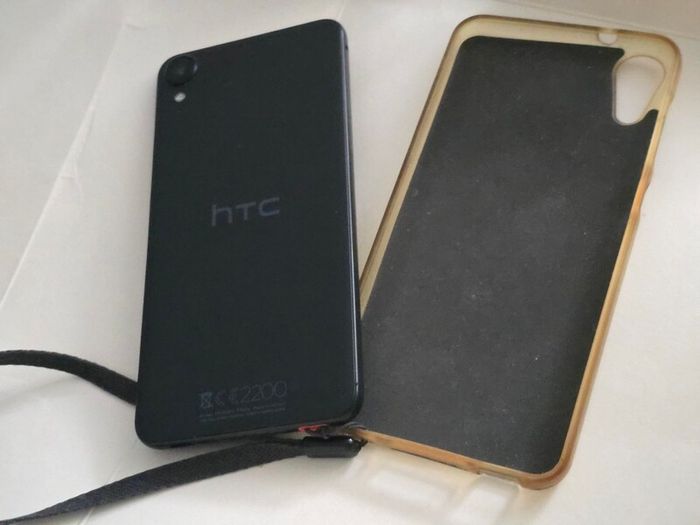 HTC Desire 825
