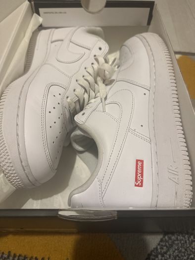 Nike Air Force 1 x Supreme uk 7.5 like new