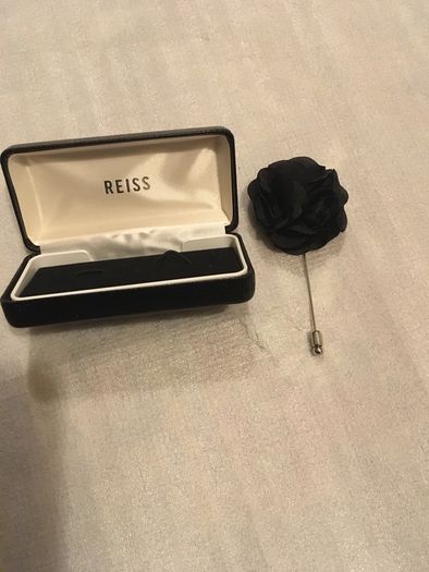 Reiss Flover Pin
