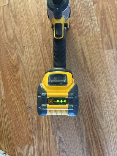 Dewalt Dcd 840 with 6 amp battery