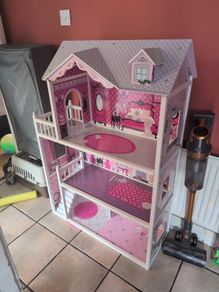 doll house