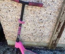 Pink aero light up wheel scooter