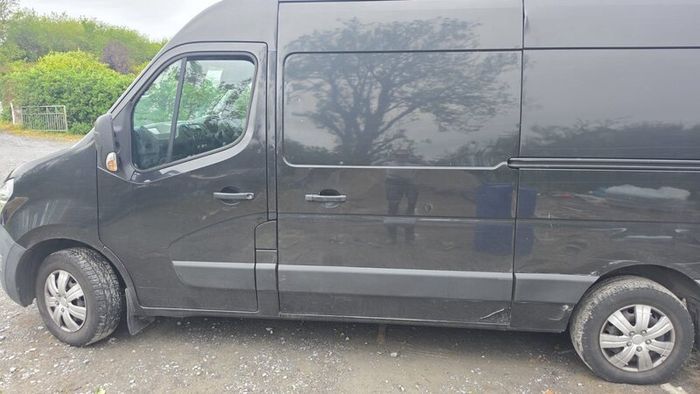 NV400 van
