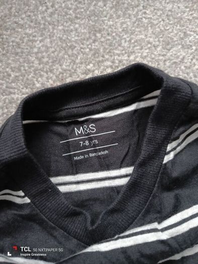 New.M&S boy's long sleeve top. Age 7/8