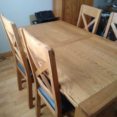 Oak Table and 4 chairs