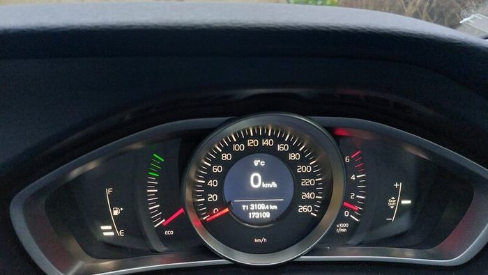 Volvo V40 2016