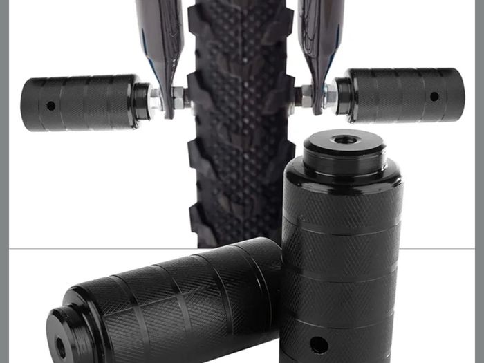 Bike Pegs, Bmx Stunt Pegs, Cycling Pegs, Axle Rear Foot Pegs, Bike Foot Pegs, Suitable for Mounting on the Front or Rear Axle of a Bicycle, for Road Bikes and Mountain Bikes, 2 Pcs= 20 EURO . 4 Pcs= 30 EURO
