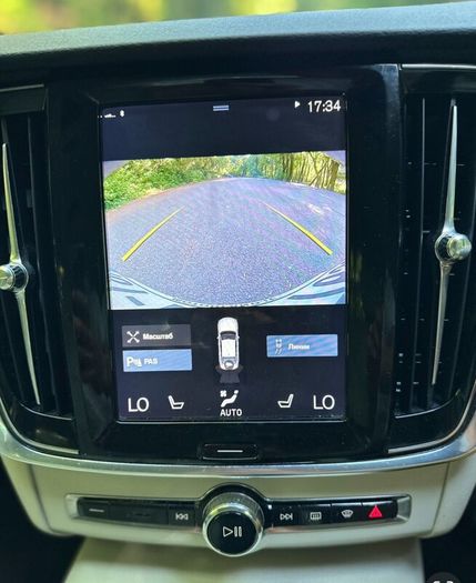 Volvo S90 2.0 4D Auto 2018