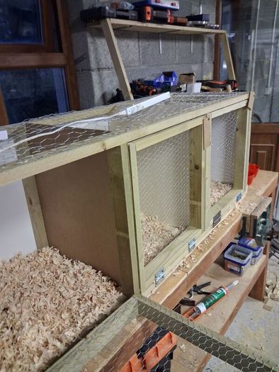 Poultry show pens