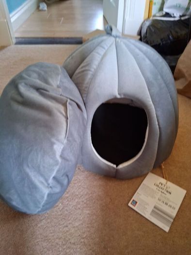 Cat bed new