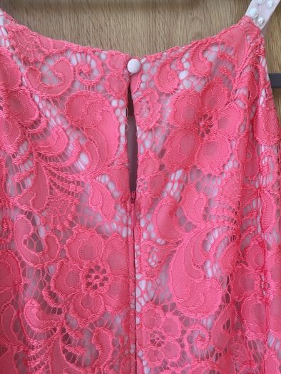Vera Mont coral lace dress