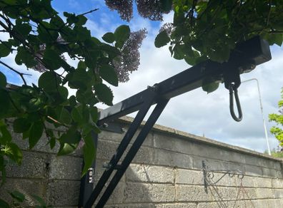 Heavy  duty wall mount for full size punch bag