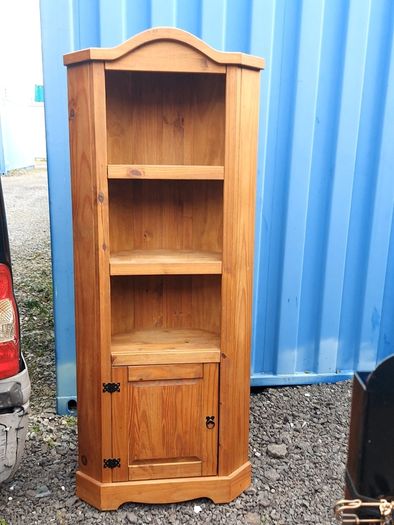 Pine corner units