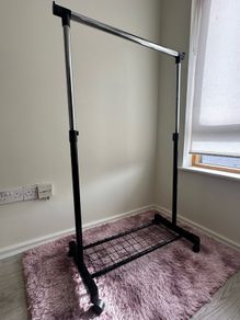 Clothes rail