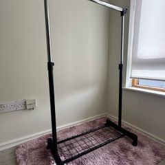 Clothes rail