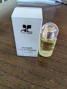 Mini perfume bottle