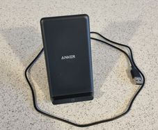 Anker A2524 Fast Wireless Charging Stand QI Certified