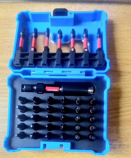 Screwdriver bits set