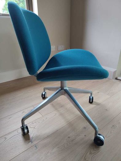 Ergonomic Lounge Chair