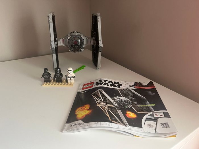 75300 - Star Wars Lego Imperial TIE Fighter