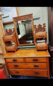 dressing table