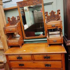 dressing table