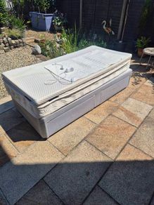 Single bed with Mattress and mattress topper