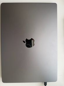 Apple MacBook Pro M2 Pro