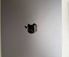 Apple MacBook Pro M2 Pro