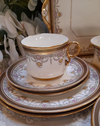 Royal Cauldon tea set