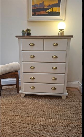 Beautiful 6 Drawer Chest of Drawers with Natural Wood Top