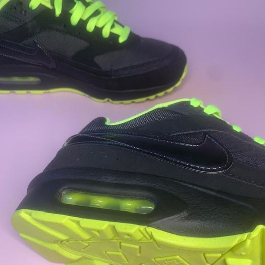 Get 1 of 1 Worldwide Nike BW