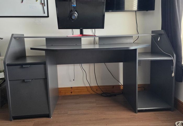 Large computer desk
