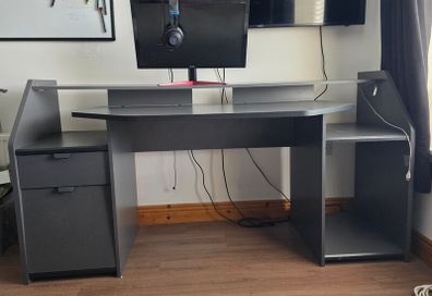 Large computer desk