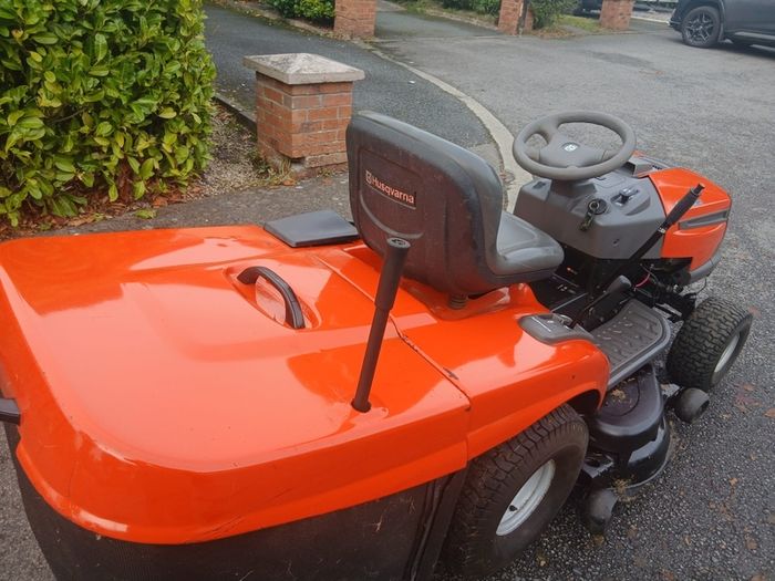 ride on lawnmower