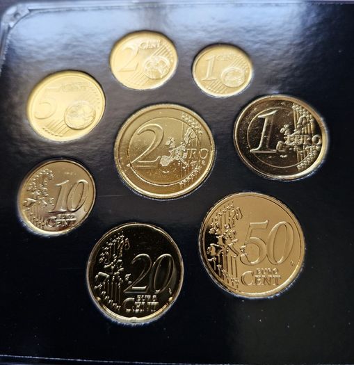 Prestige Ireland .999 Rhodium and 24k Gold Plated Coin Set 2002 + Proof Medal UNC Only 9,999 Set's