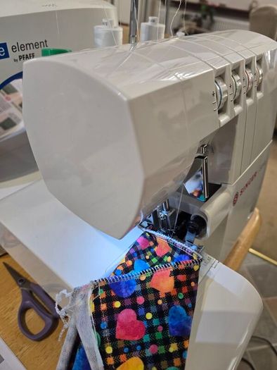 Singer overlocker