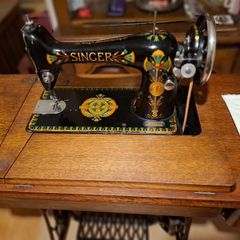 Vintage Sewing Machine 1930 Singer 66