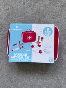 Brand New Children's Doctors/ Medical Kit Playset Wooden