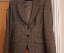 skirt suit