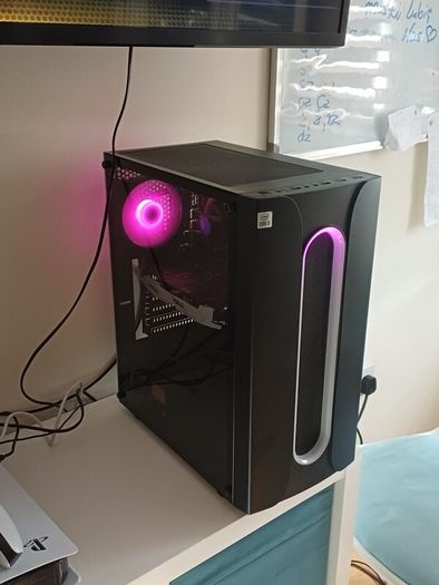 PC for sale (No RAM, SSD/hardrives)