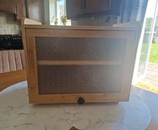 Bread bin