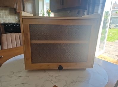 Bread bin